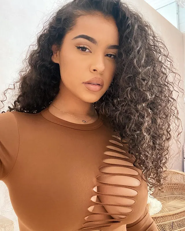 Mounia, 32 ans, beurette à Ydes